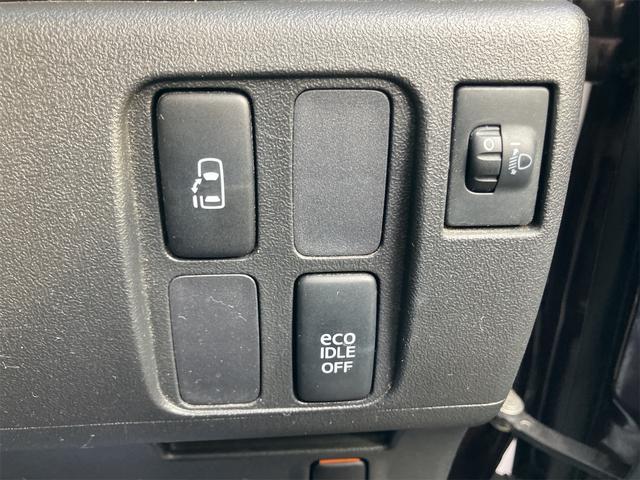 電動スライドドアで人の乗り降りや大きな荷物の積み込みがラクラク！