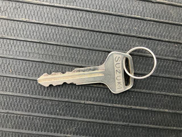 キャリイトラック ＫＣパワステ　４ＷＤ　軽トラック　ＭＴ　パワーステアリング（32枚目）