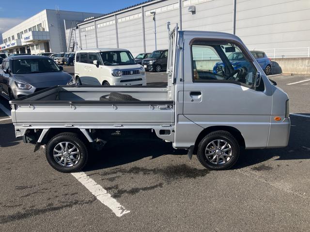 サンバートラック ＴＣ－ＳＣ　パートタイム４ＷＤ　５ＭＴ　ナビ　★中古車イベント開催中！　詳細は当店中古車担当スタッフへ！！★（5枚目）