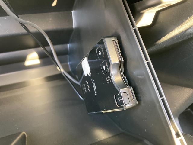 クロスビー ＨＹＢＲＩＤ　ＭＶ　３型　２ＷＤ　６ＡＴ　ナビ　ＥＴＣ　★中古車ご成約時にスズキ安心メンテナンスパックをご加入で、スズキ純正ナビ本体１５％ＯＦＦ！！、またはスズキ純正オプション本体１５％ＯＦＦ！！（工賃・付属品は別途頂戴いたします）★（30枚目）