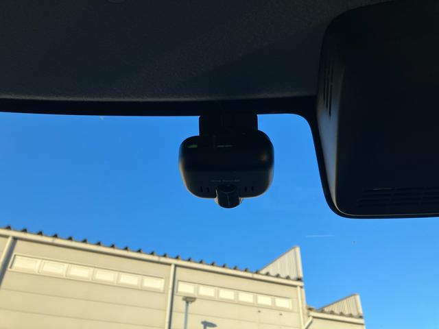 スペーシアカスタム カスタム　ＨＹＢＲＩＤ　ＸＳ　ＭＫ５３Ｓ　２ＷＤ　ＣＶＴ　★中古車ご成約時にスズキ安心メンテナンスパックをご加入で、スズキ純正ナビ本体１５％ＯＦＦ！！、またはスズキ純正オプション本体１５％ＯＦＦ！！（工賃・付属品は別途頂戴いたします）★（19枚目）