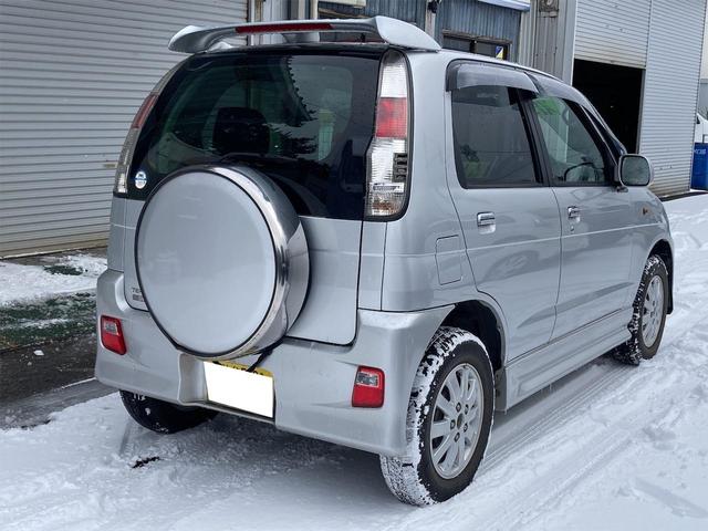 カスタムL 4WD オートマ ワンオーナー車 フォグランプ ワイドバイザー アルミホイール キーレスエントリー(4枚目)