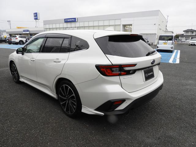 レヴォーグ ＳＴＩ　Ｓｐｏｒｔ　ＥｙｅＳｉｇｈｔ搭載車　新世代アイサイト　左右独立フルオートエアコン　ＬＥＤヘッドランプ　キーレスアクセス＆プッシュスタート（10枚目）