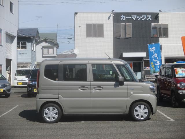 スペーシア ハイブリッドＸ　４ＷＤ車　全方位モニター付メモリーナビゲーション９インチ　フルセグＴＶ　ブルートゥース機能　スズキコネクト搭載　レーダーブレーキ　後席両側パワースライドドア　マット　バイザー　ノックスドール施工済車（4枚目）