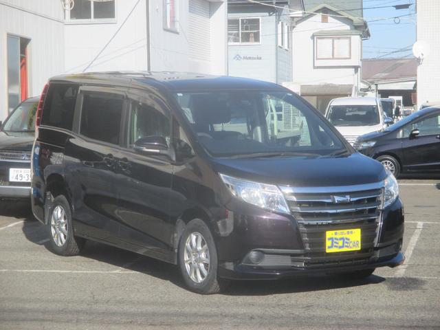 ノア X 4WD車 トヨタセーフティセンス 社外アルミ サマータイヤ新品装着済み LEDライト 社外ナビゲーション TV バックカメラ DVD再生 片側パワースライドドア フロントガラスワイパーデアイサ(3枚目)