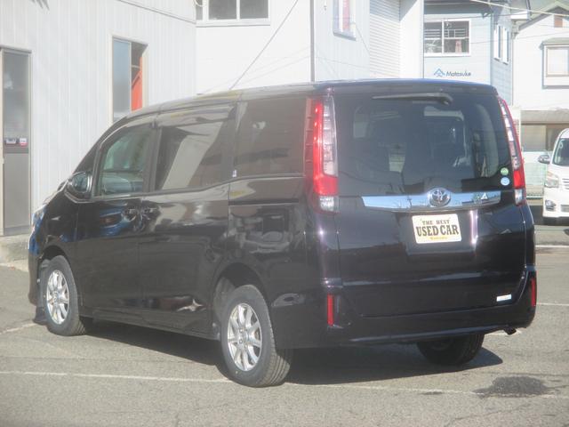 ノア X 4WD車 トヨタセーフティセンス 社外アルミ サマータイヤ新品装着済み LEDライト 社外ナビゲーション TV バックカメラ DVD再生 片側パワースライドドア フロントガラスワイパーデアイサ(7枚目)