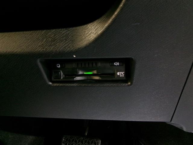 アクア G 寒冷地 衝突被害軽減システム メモリーナビ フルセグ LEDヘッドランプ バックカメラ スマートキー オートクルーズコントロール ETC 盗難防止装置 キーレス 横滑り防止機能 ハイブリッド(11枚目)