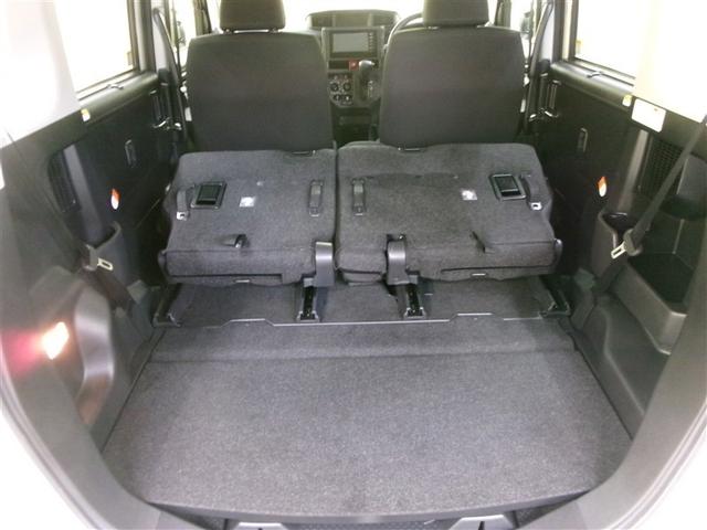 ラゲージルームだって広々です！シートを倒せば更に荷物を積めちゃう！