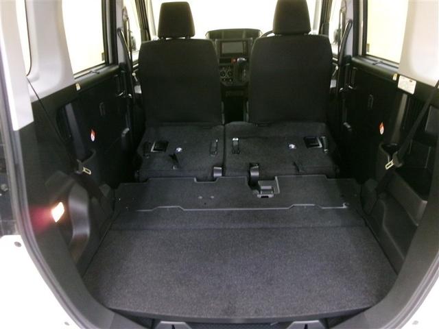 ラゲージルームだって広々です！シートを倒せば更に荷物を積めちゃう！