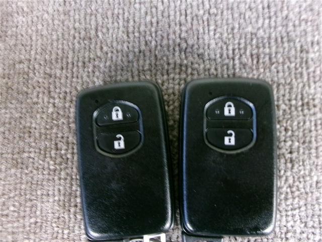 ヴィッツ ジュエラ 4WD 寒冷地 衝突被害軽減システム メモリーナビ ワンセグ LEDヘッドランプ アルミホイール バックカメラ スマートキー ETC 盗難防止装置 キーレス 横滑り防止機能(18枚目)