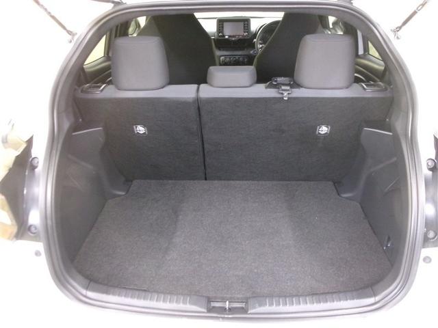 ヤリス Ｘ　４ＷＤ　寒冷地　衝突被害軽減システム　メモリーナビ　バックカメラ　スマートキー　オートクルーズコントロール　ＥＴＣ　盗難防止装置　キーレス　横滑り防止機能（16枚目）