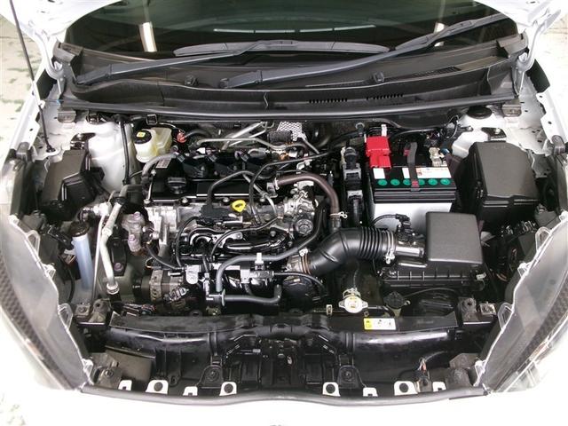 ヤリス Ｘ　４ＷＤ　寒冷地　衝突被害軽減システム　メモリーナビ　バックカメラ　スマートキー　オートクルーズコントロール　ＥＴＣ　盗難防止装置　キーレス　横滑り防止機能（17枚目）