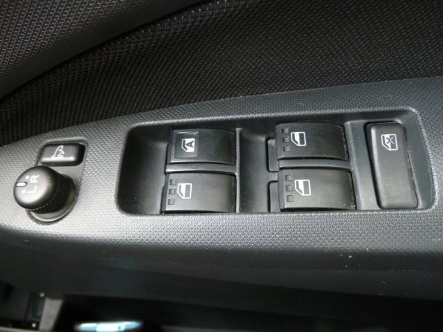 カスタム X 4WD 寒冷地仕様 オゾン除菌脱臭施工 HID LEDイルミ 純正ナビ TV バックカメラ エアロ タコメーター フォグ 電動格納ヒーテッドミラー キーフリー プッシュスタート シートリフター(15枚目)