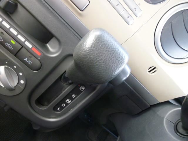 G 禁煙ワンオーナー オゾン除菌脱臭 エンジンスターター プッシュスタート スマートキー2個有 新車時防錆施工 整備記録簿 シートベルトアジャスター シートリフター チルトステア プライバシーガラス(12枚目)