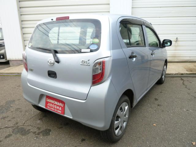 ミライース Lf 4WD 寒冷地 ワンオーナー エコアイドル リヤヒーターダクト 社外CD/USB/AUX リバース連動リヤワイパー アンバー照明デジタルメーター 可倒式リヤシート パワードアロック 両側バニティミラー(7枚目)