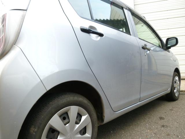 ミライース Lf 4WD 寒冷地 ワンオーナー エコアイドル リヤヒーターダクト 社外CD/USB/AUX リバース連動リヤワイパー アンバー照明デジタルメーター 可倒式リヤシート パワードアロック 両側バニティミラー(8枚目)