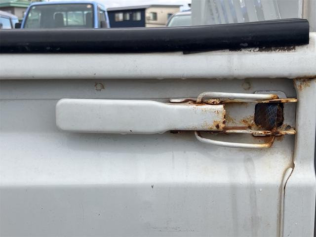 キャリイトラック 4WD MT アルミホイール エアコン パワーステアリング CD MD(20枚目)