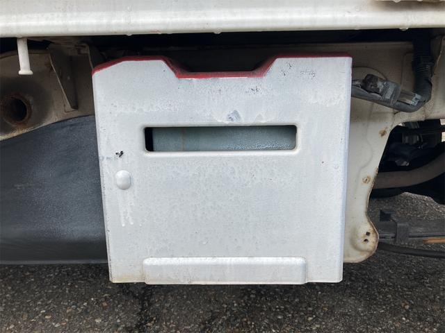 キャリイトラック 4WD MT アルミホイール エアコン パワーステアリング CD MD(29枚目)