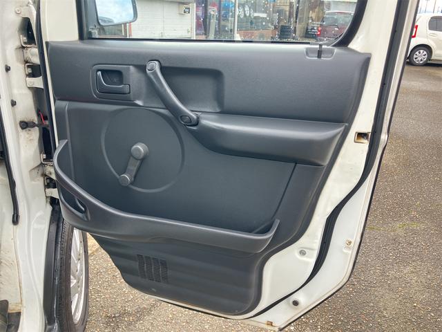 キャリイトラック 4WD MT アルミホイール エアコン パワーステアリング CD MD(52枚目)