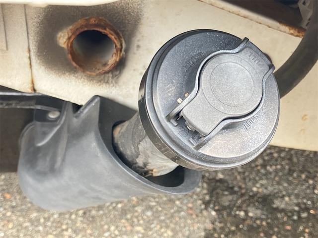 キャリイトラック 4WD MT アルミホイール エアコン パワーステアリング CD MD(66枚目)