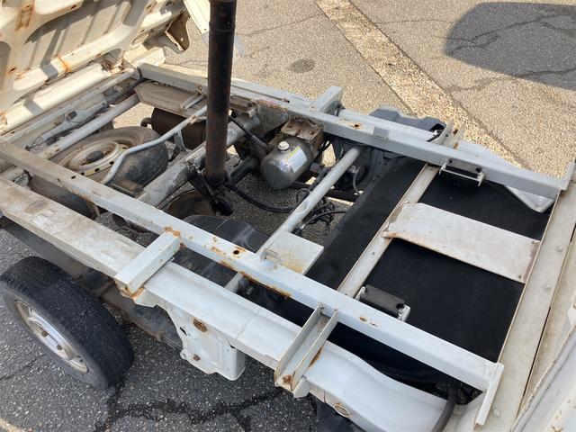 キャリイトラック ダンプ　４ＷＤ　ＭＴ　エアコン　運転席エアバッグ（16枚目）