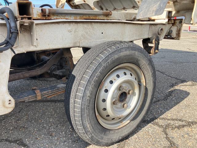 キャリイトラック ダンプ　４ＷＤ　ＭＴ　エアコン　運転席エアバッグ（24枚目）