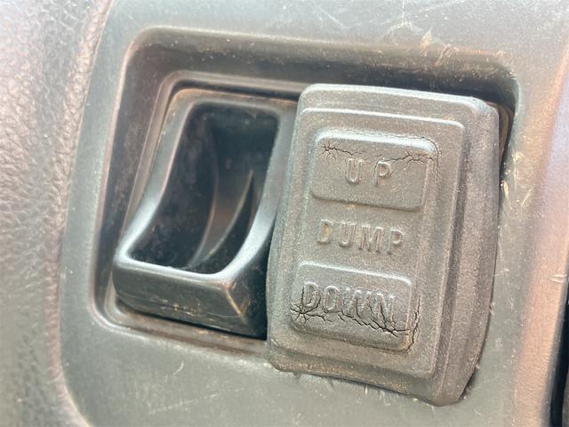 キャリイトラック ダンプ　４ＷＤ　ＭＴ　エアコン　運転席エアバッグ（47枚目）