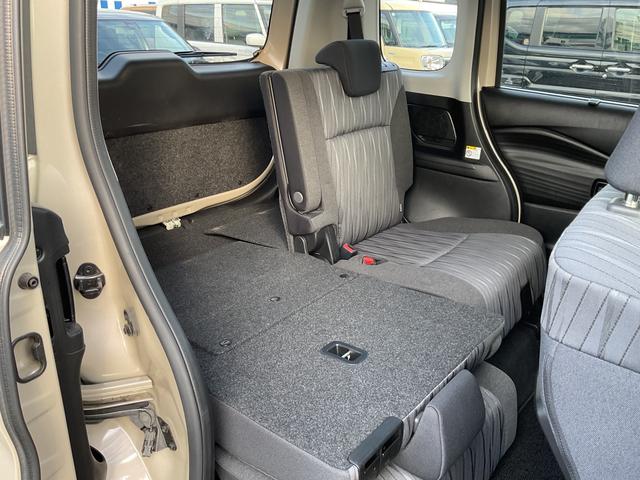 ソリオ ＨＹＢＲＩＤ　ＭＺ　２型　４ＷＤ　全方位モニタ付きナビ　両側リア電動スライドドア　アダプティブオートクルーズ　衝突被害軽減システム　横滑り防止機能　アイドリングストップ　プッシュスタート　オートエアコン　シートヒーター（22枚目）