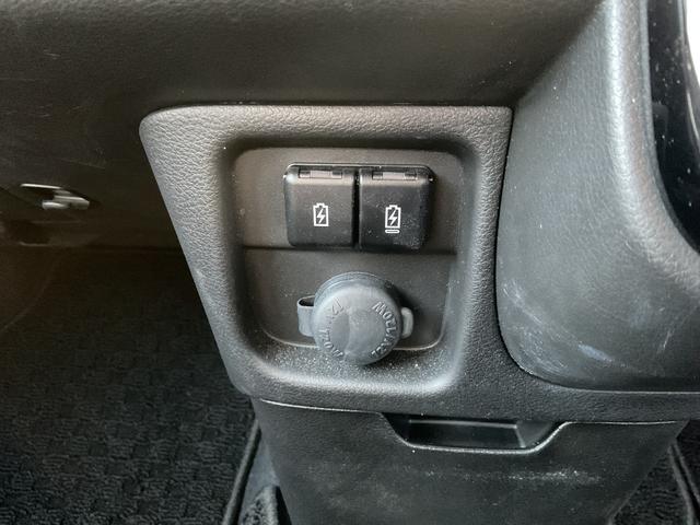 ソリオ ＨＹＢＲＩＤ　ＭＺ　２型　４ＷＤ　全方位モニタ付きナビ　両側リア電動スライドドア　アダプティブオートクルーズ　衝突被害軽減システム　横滑り防止機能　アイドリングストップ　プッシュスタート　オートエアコン　シートヒーター（58枚目）