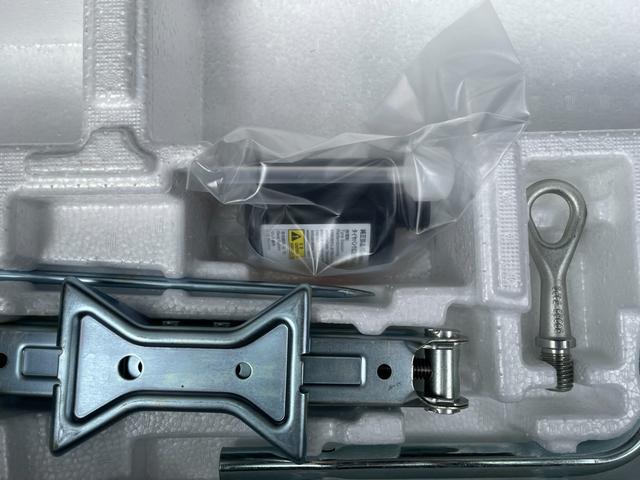 クロスビー ＨＹＢＲＩＤ　ＭＶ　４型　４ＷＤ　ナビ・オーディオレス　スノーモード付４ＷＤ　アダプティブオートクルーズ　衝突被害軽減システム　横滑り防止機能　アイドリングストップ　プッシュスタート　オートエアコン　シートヒーター　オートライト（63枚目）