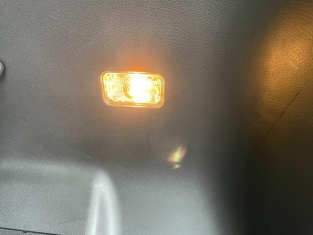 �g�����N���[���F�����v����