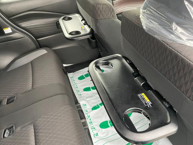 �p�[�\�i���e�[�u��