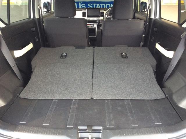 トランクルーム：リアシートのアレンジで荷室の広さも様々に！