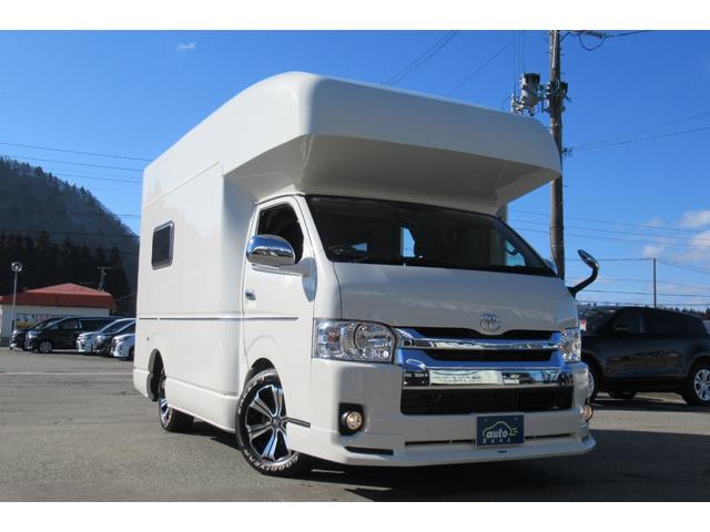 ハイエースワゴン ＧＬ　８ナンバーキャンピング　ＲＶトラストＴＲ５００Ｃ－ＬＨ　乗車定員４人就寝人数４人　家庭用ルームエアコン　バンクベッド　ソファー　ベッド　テーブル　シンク　給排水タンク　シューズＢＯＸ　傘立て　禁煙車（45枚目）