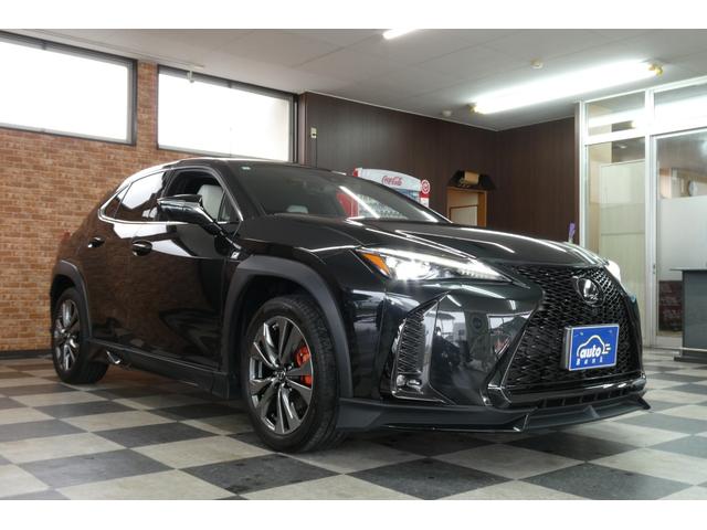 ＵＸ ＵＸ２５０ｈ　Ｆスポーツ　レクサスセーフティ　ＴＲＤエアロ　ＴＲＤマフラー　１２．３インチディスプレイ　レクサスナビ／フルセグＴＶ／全方位モニター　レクサスクライメイトコンシェルジュ　ムーンルーフ　修復歴無　ワンオーナー禁煙車（3枚目）