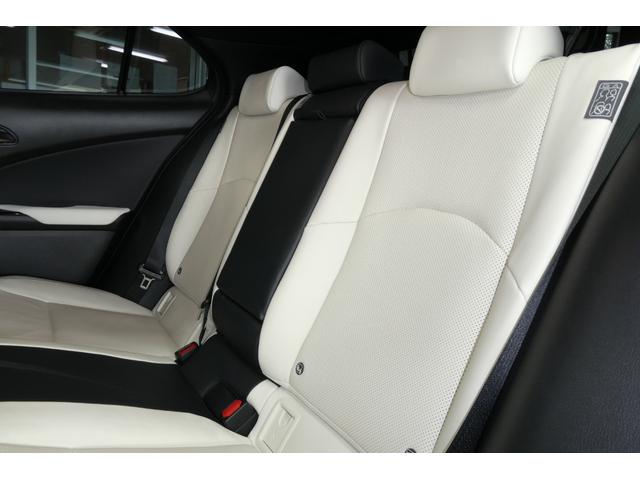ＵＸ ＵＸ２５０ｈ　Ｆスポーツ　レクサスセーフティ　ＴＲＤエアロ　ＴＲＤマフラー　１２．３インチディスプレイ　レクサスナビ／フルセグＴＶ／全方位モニター　レクサスクライメイトコンシェルジュ　ムーンルーフ　修復歴無　ワンオーナー禁煙車（51枚目）