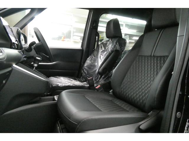 ノア ハイブリッドＳ－Ｚ　４ＷＤ　寒冷地仕様　快適利便パッケージ　１０．５インチディスプレイオーディオ　純正ナビ／フルセグＴＶ／Ｂカメラ　ＣＤ・ＤＶＤデッキ　両側パワースライド　パワーリヤゲート　登録済未使用車（12枚目）