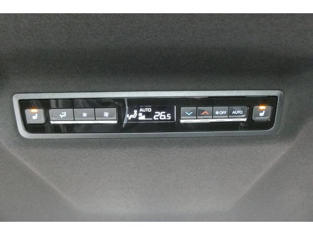ノア ハイブリッドＳ－Ｚ　４ＷＤ　寒冷地仕様　快適利便パッケージ　１０．５インチディスプレイオーディオ　純正ナビ／フルセグＴＶ／Ｂカメラ　ＣＤ・ＤＶＤデッキ　両側パワースライド　パワーリヤゲート　登録済未使用車（26枚目）