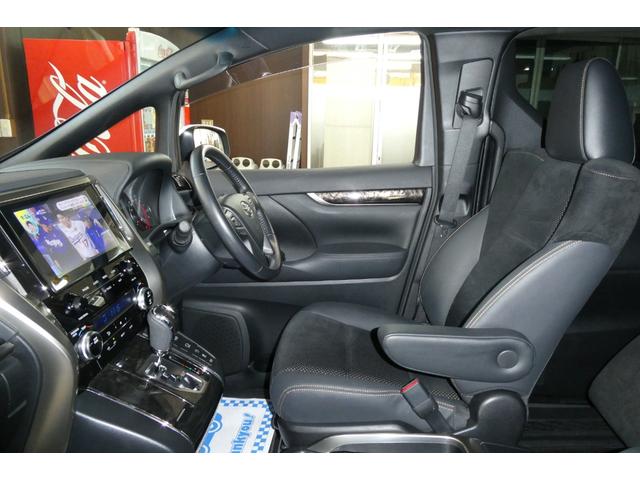 アルファード ２．５Ｓ　タイプゴールドＩＩ　４ＷＤ　メーカーナビフルセグＢカメラ／ブルートゥース／ＣＤ・ＤＶＤデッキ　１２．１インチフリップダウン　シーケンシャルターンシグナルランプ　両側パワスラ　電動リヤゲート　修復歴無ワンオーナー禁煙車（15枚目）