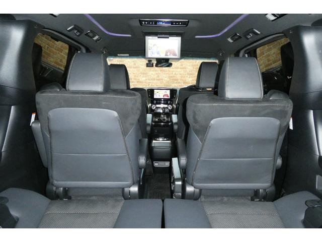 アルファード ２．５Ｓ　タイプゴールドＩＩ　４ＷＤ　メーカーナビフルセグＢカメラ／ブルートゥース／ＣＤ・ＤＶＤデッキ　１２．１インチフリップダウン　シーケンシャルターンシグナルランプ　両側パワスラ　電動リヤゲート　修復歴無ワンオーナー禁煙車（25枚目）