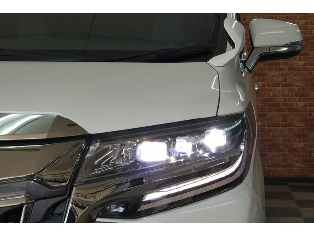 アルファード ２．５Ｓ　タイプゴールドＩＩ　４ＷＤ　メーカーナビフルセグＢカメラ／ブルートゥース／ＣＤ・ＤＶＤデッキ　１２．１インチフリップダウン　シーケンシャルターンシグナルランプ　両側パワスラ　電動リヤゲート　修復歴無ワンオーナー禁煙車（71枚目）