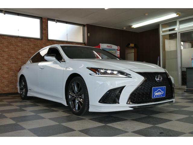 ES ES300h Fスポーツ レクサスセーフティ レクサスナビ/フルセグTV/Bカメラ TRDエアロ TRD4本出しスポーツマフラー 黒革シートベンチレーション ムーンルーフ 前後ドラレコ 修復歴無し ワンオーナー禁煙車(3枚目)