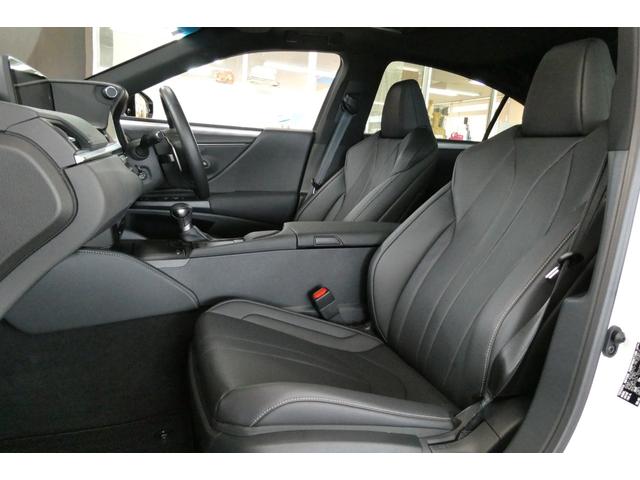 ES ES300h Fスポーツ レクサスセーフティ レクサスナビ/フルセグTV/Bカメラ TRDエアロ TRD4本出しスポーツマフラー 黒革シートベンチレーション ムーンルーフ 前後ドラレコ 修復歴無し ワンオーナー禁煙車(14枚目)