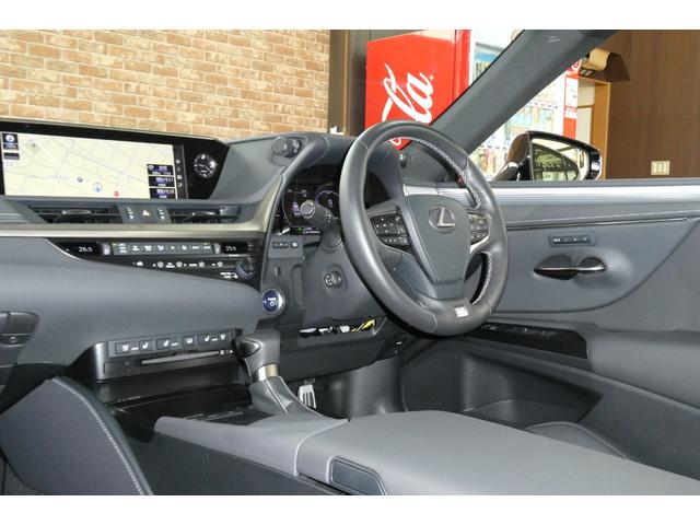ES ES300h Fスポーツ レクサスセーフティ レクサスナビ/フルセグTV/Bカメラ TRDエアロ TRD4本出しスポーツマフラー 黒革シートベンチレーション ムーンルーフ 前後ドラレコ 修復歴無し ワンオーナー禁煙車(46枚目)