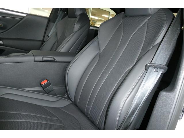 ES ES300h Fスポーツ レクサスセーフティ レクサスナビ/フルセグTV/Bカメラ TRDエアロ TRD4本出しスポーツマフラー 黒革シートベンチレーション ムーンルーフ 前後ドラレコ 修復歴無し ワンオーナー禁煙車(50枚目)