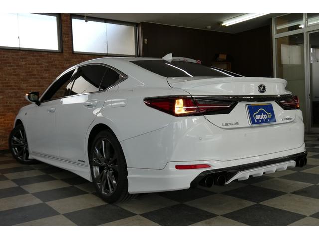ES ES300h Fスポーツ レクサスセーフティ レクサスナビ/フルセグTV/Bカメラ TRDエアロ TRD4本出しスポーツマフラー 黒革シートベンチレーション ムーンルーフ 前後ドラレコ 修復歴無し ワンオーナー禁煙車(62枚目)