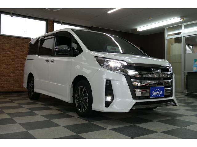 ノア Si ダブルバイビーIII 4WD トヨタセーフティセンス 純正10インチSDナビ/フルセグTV/Bカメラ DVDビデオ再生/ブルートゥース接続 後席専用純正フリップダウン 修復歴無し 禁煙車(3枚目)