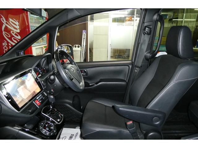 ノア Si ダブルバイビーIII 4WD トヨタセーフティセンス 純正10インチSDナビ/フルセグTV/Bカメラ DVDビデオ再生/ブルートゥース接続 後席専用純正フリップダウン 修復歴無し 禁煙車(15枚目)