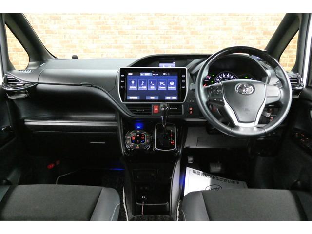 ノア Si ダブルバイビーIII 4WD トヨタセーフティセンス 純正10インチSDナビ/フルセグTV/Bカメラ DVDビデオ再生/ブルートゥース接続 後席専用純正フリップダウン 修復歴無し 禁煙車(17枚目)