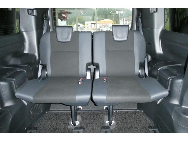 ノア Si ダブルバイビーIII 4WD トヨタセーフティセンス 純正10インチSDナビ/フルセグTV/Bカメラ DVDビデオ再生/ブルートゥース接続 後席専用純正フリップダウン 修復歴無し 禁煙車(22枚目)